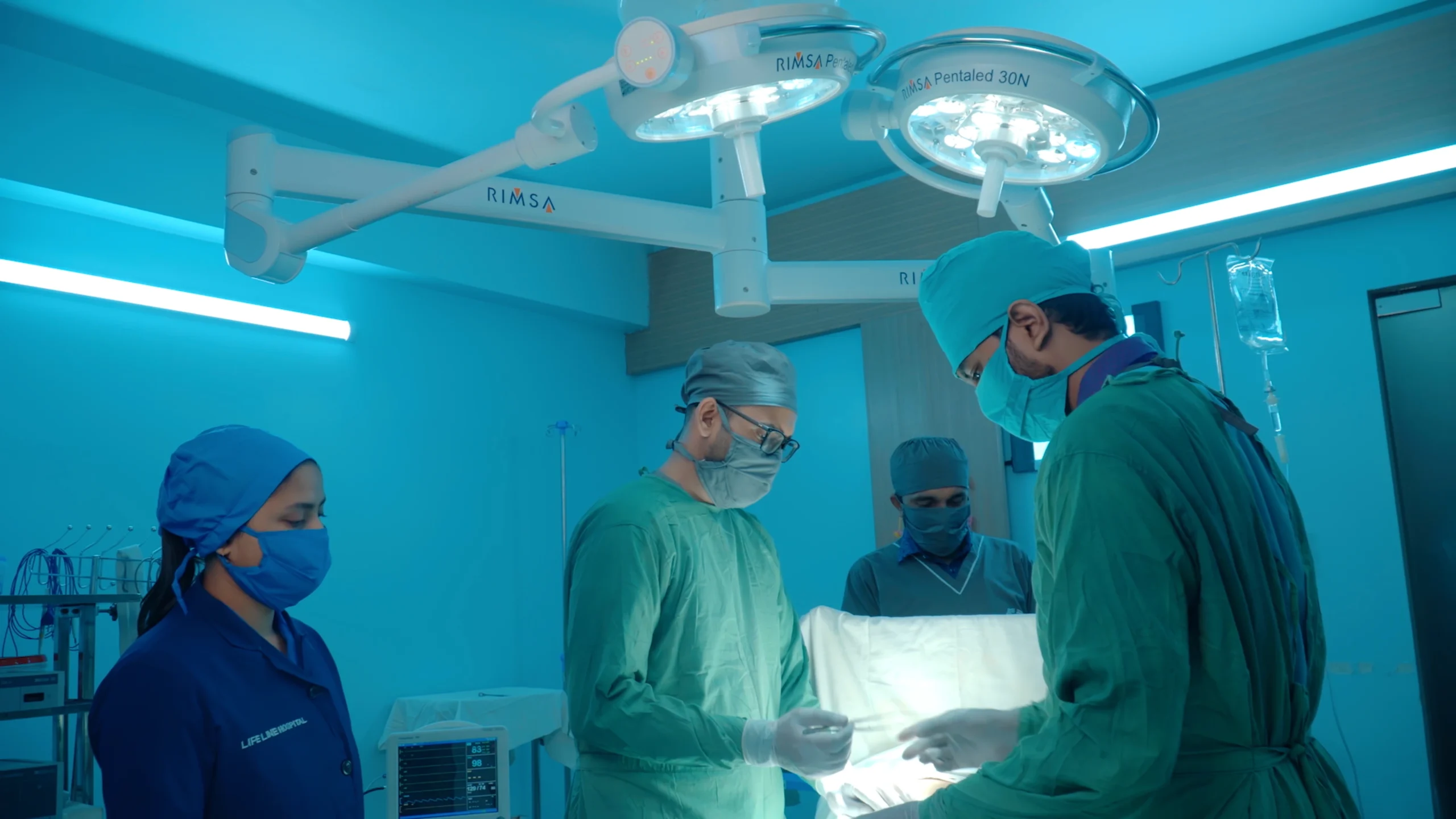 Surgical and hospital care at Life Line Diagnostic & Cardiac Hospital